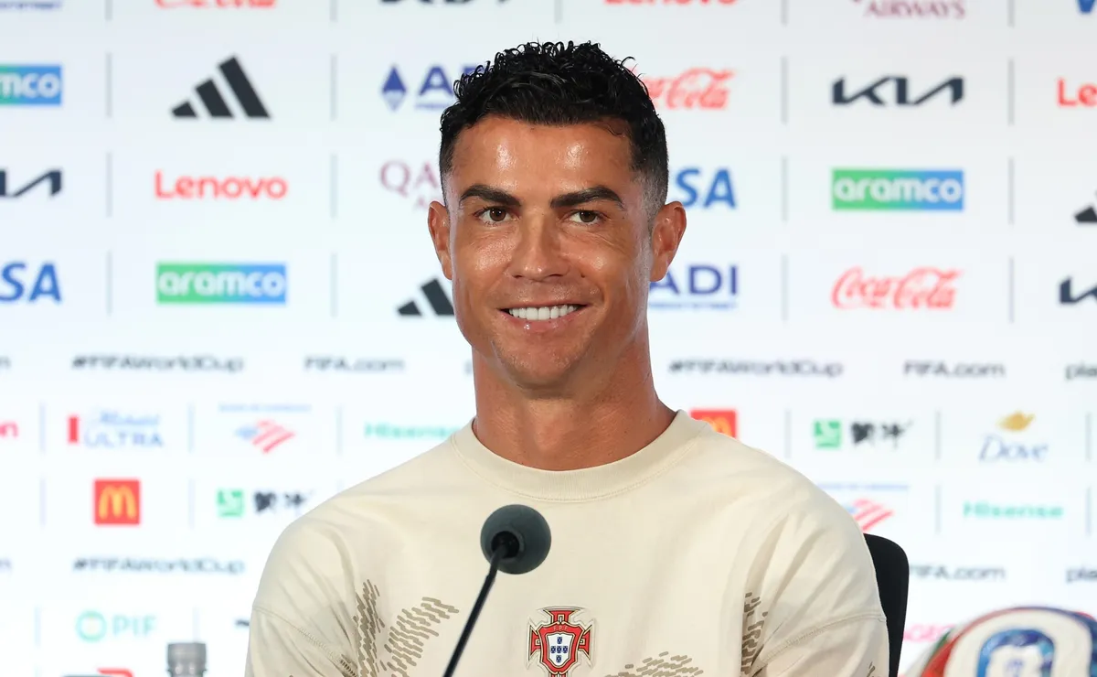 Cristiano Ronaldo portrait beside football decision graphics and an unverified IQ score scale